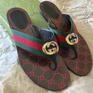 Gucci Thong Sandals